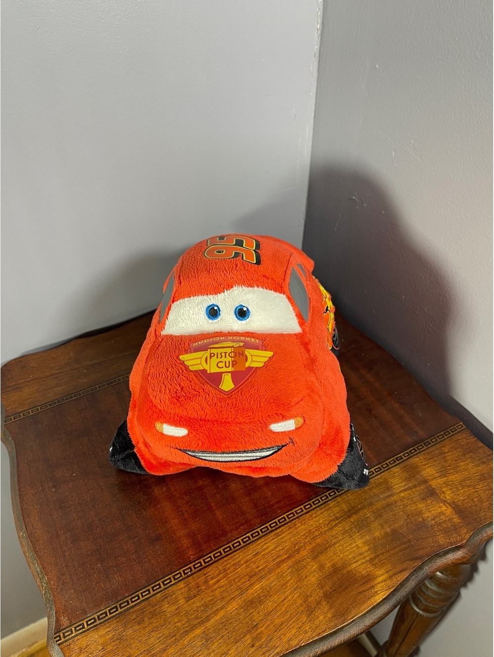 Disney Pixar Cars Lightning McQueen Plush Pillow Pet